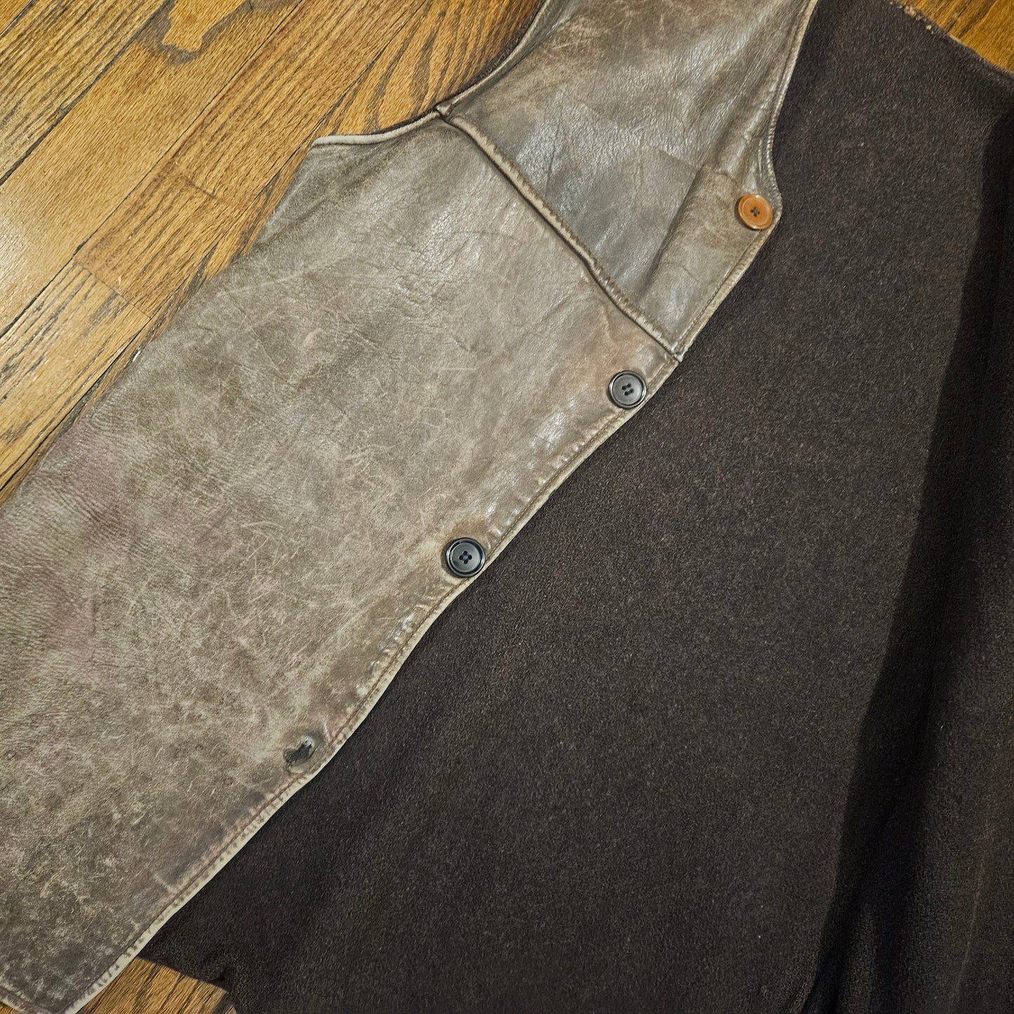 Original WW2 Cdn Leather Jerkin Size Medium