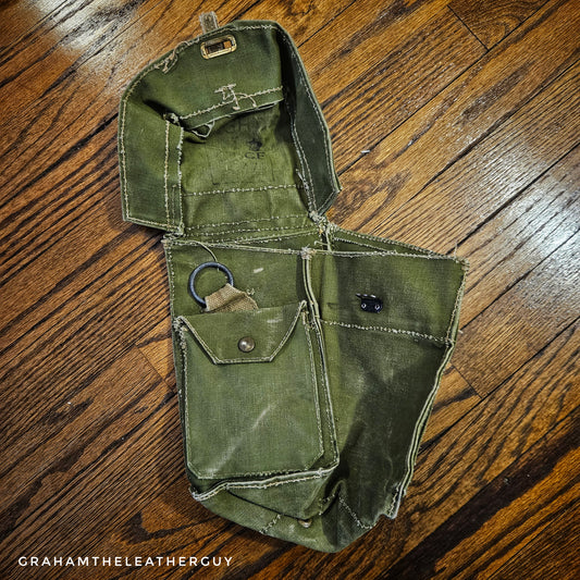 Original WW2 British Lightweight Respirator bag Danish post war marked
