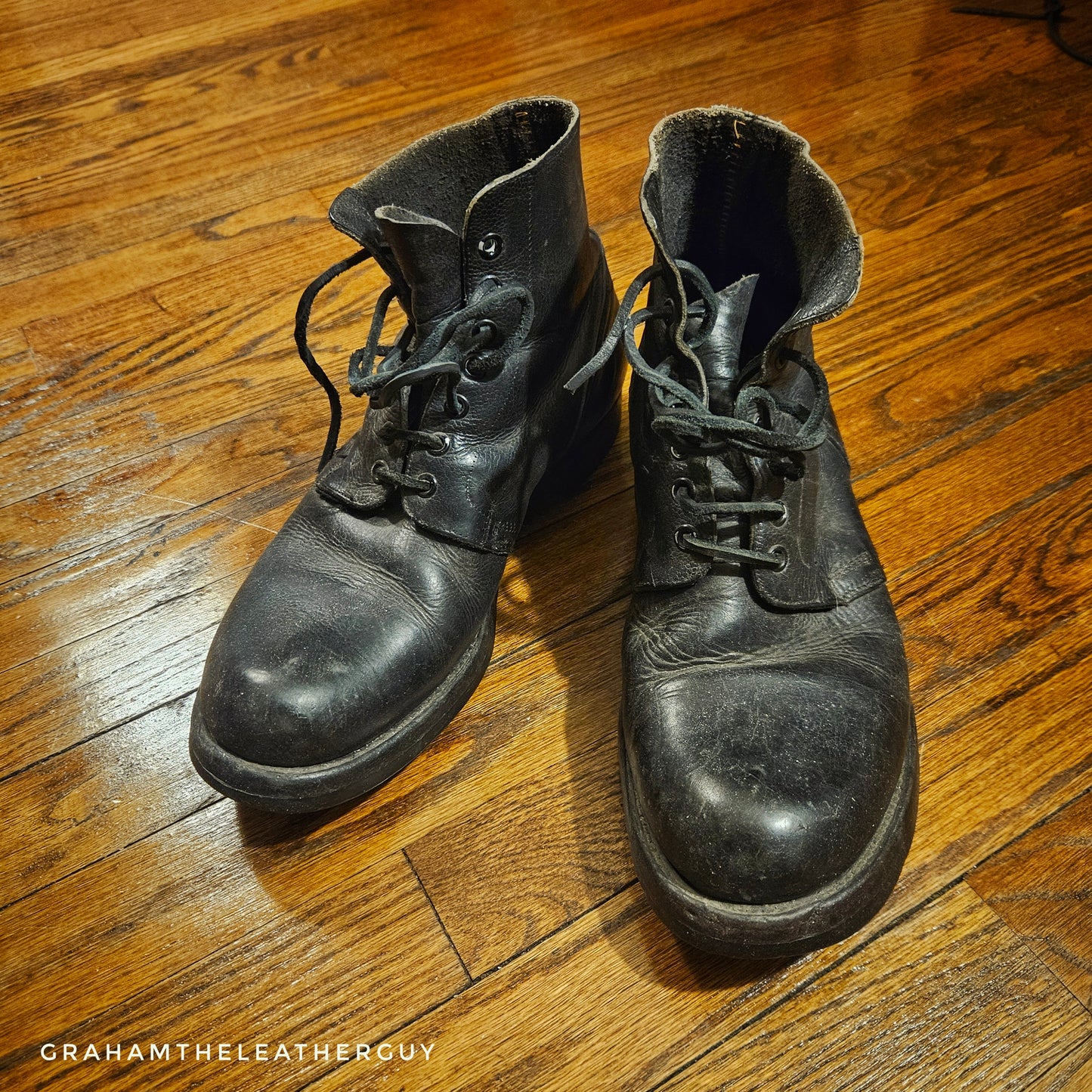 Post War Canadian Ankle boots size 9