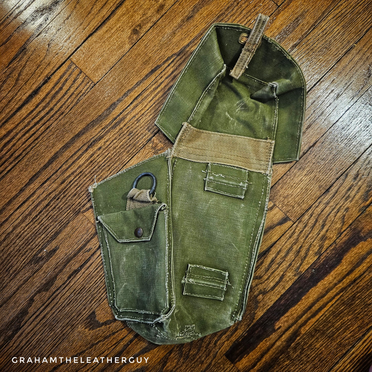 Original WW2 British Lightweight Respirator bag Danish post war marked